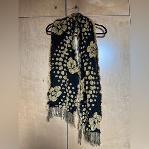 Reversible Floral Appliqué Scarf | MoMA | OS | black & yellow